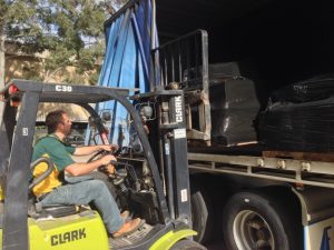 Unloading Truck with Pallets Unloading Truck with Pallets
