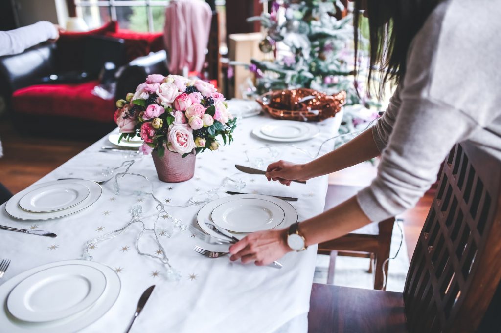 Making Space for a Christmas tree or Christmas dinner